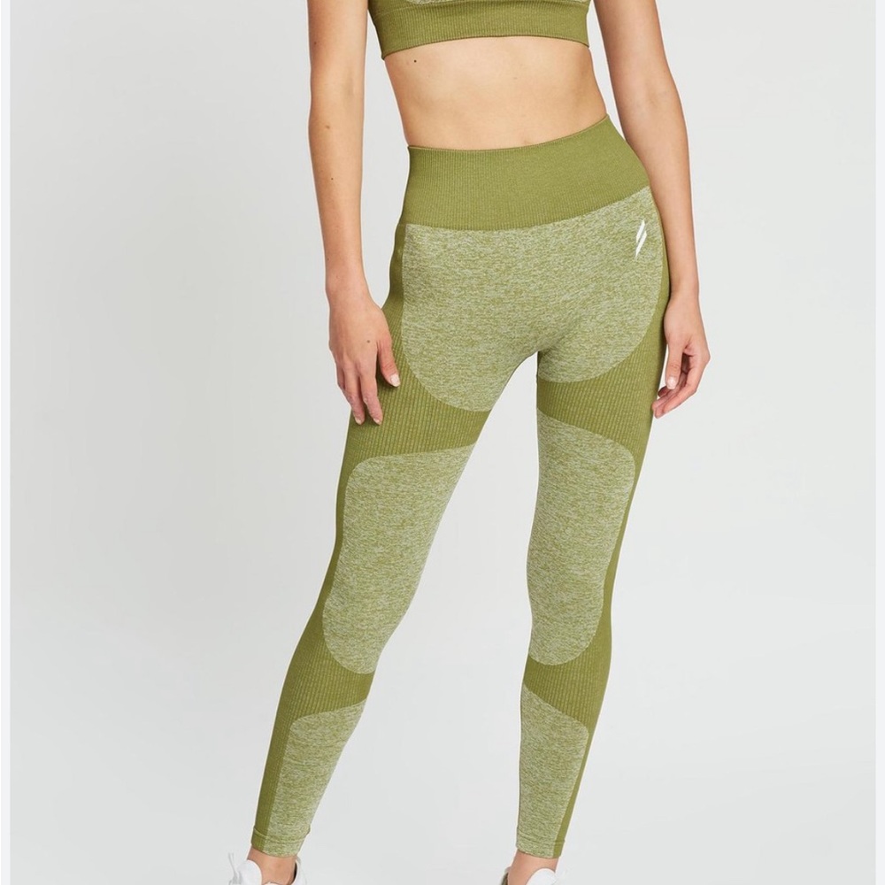 DOYOUEVEN High Waisted, Seamless Contour Leggings, Size Medium, Green